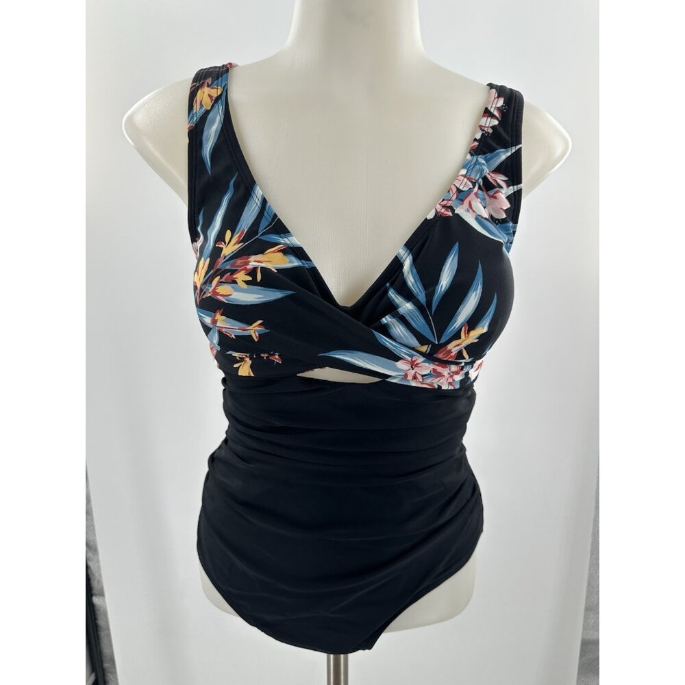 NWT Cupshe One Piece Swim Suit Black Floral Halter Shirred High Leg Small